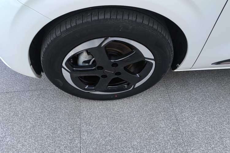 Used Dongfeng NAMMI 01 2024 New Edition 430 Plus Smart+ Left Front Wheel Hub