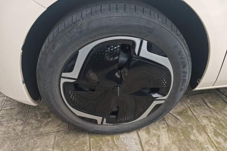 Used Dongfeng NAMMI 01 2024 New Edition 330 Plus Smart+ Left Front Wheel Hub