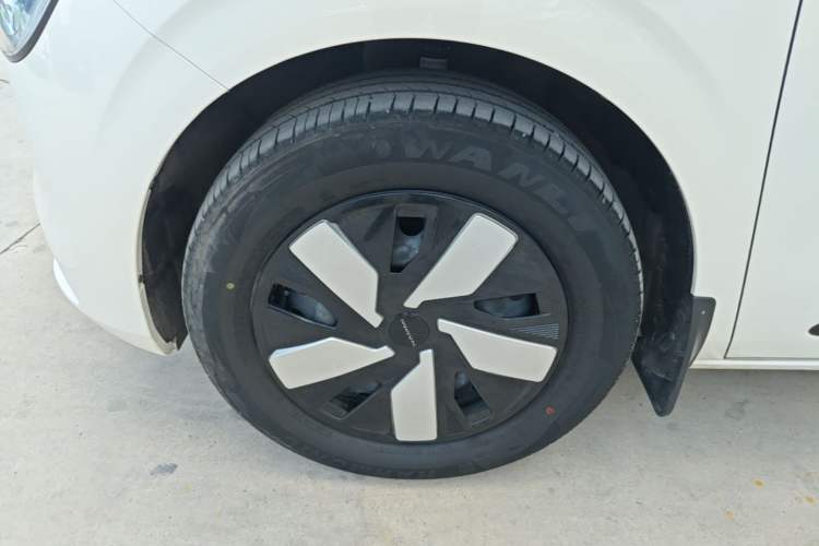 Used Dongfeng NAMMI 01 2024 New Edition 330 Air Left Front Wheel Hub