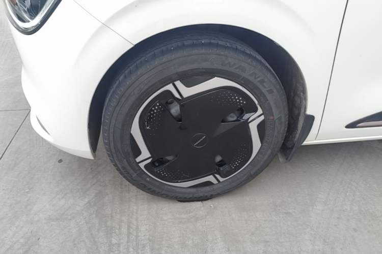 Used Dongfeng NAMMI 01 2024 New Edition 330 Plus Smart+ Left Front Wheel Hub