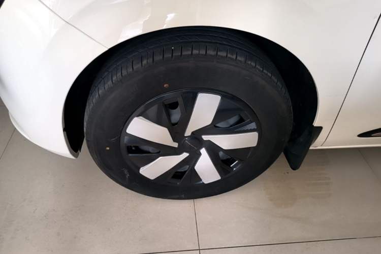 Used Dongfeng NAMMI 01 2024 New Edition 330 Air Left Front Wheel Hub