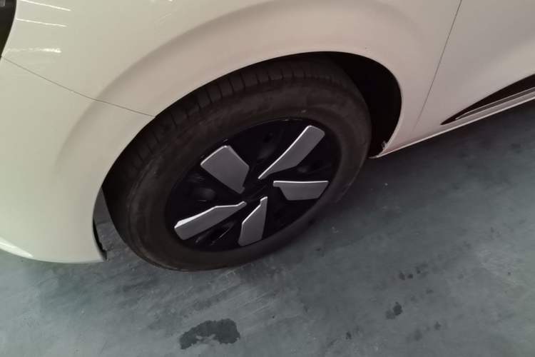 Used Dongfeng NAMMI 01 2024 New Edition 330 Air Left Front Wheel Hub