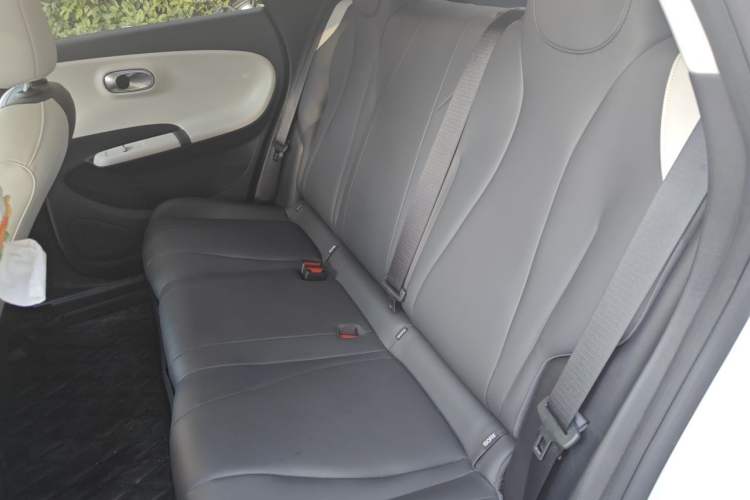 Used Dongfeng NAMMI 01 2024 New Edition 330 Air Left Rear Seat