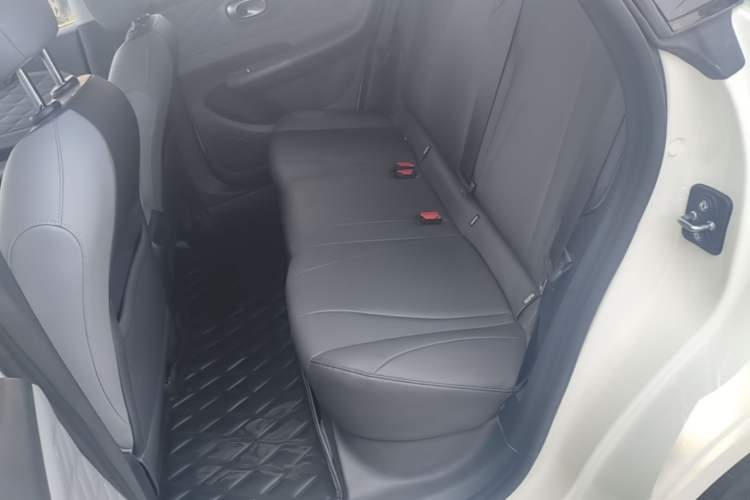 Used Dongfeng NAMMI 01 2024 New Edition 330 Plus Smart+ Left Rear Seat