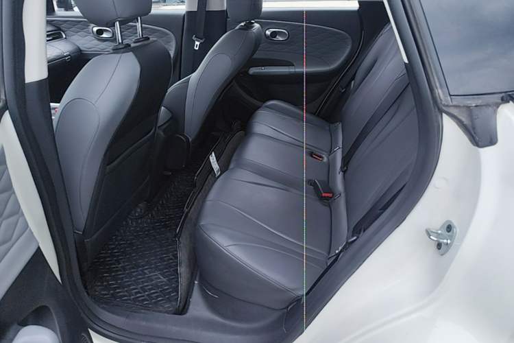Used Dongfeng NAMMI 01 2024 Co-Creation Edition – Co-Creation WE Version Left Rear Seat
