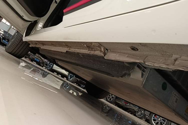 Used Dongfeng NAMMI 01 2024 New Edition 330 Plus Smart+ Left Side Sill