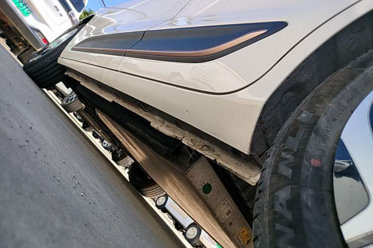 Used Dongfeng NAMMI 01 2024 New Edition 330 Plus Smart+ Left Side Sill