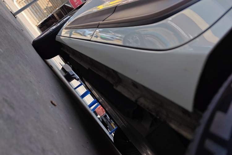 Used Dongfeng NAMMI 01 2024 330 Air Left Side Sill