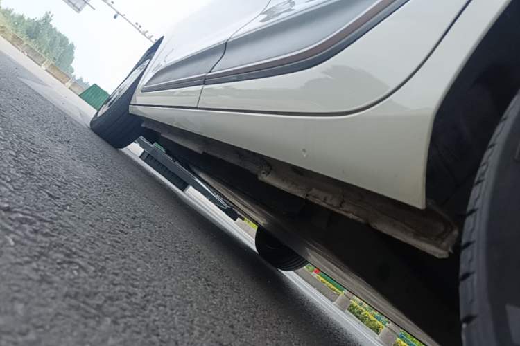 Used Dongfeng NAMMI 01 2024 New Edition 330 Plus Smart+ Left Side Sill