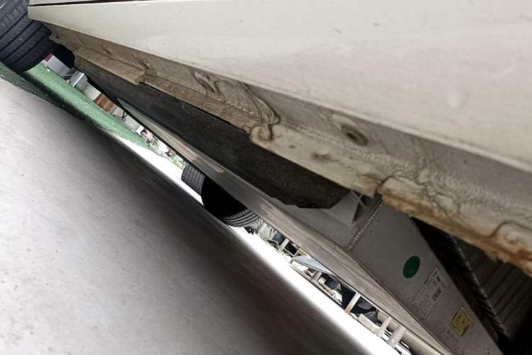 Used Dongfeng NAMMI 01 2024 New Edition 330 Air Left Side Sill