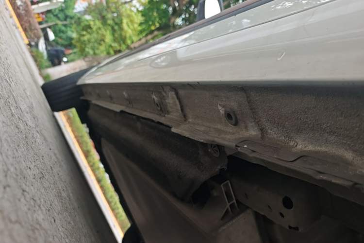 Used Dongfeng NAMMI 01 2024 New Edition 330 Plus Smart+ Left Side Sill