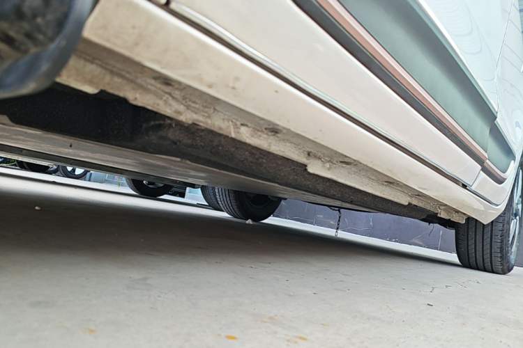 Used Dongfeng NAMMI 01 2024 New Edition 330 Air Left Side Sill
