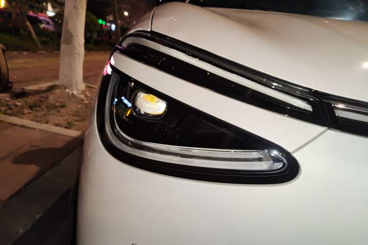 Used Dongfeng NAMMI 01 2024 Co-Creation Edition – Co-Creation WE Version Right Front Headlight
