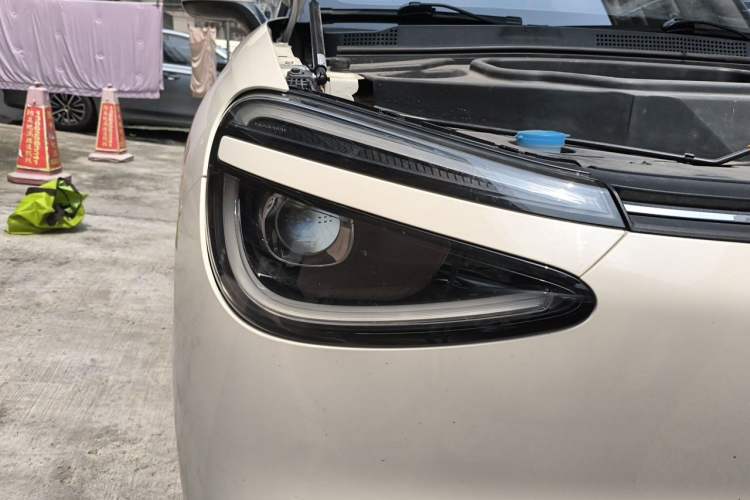 Used Dongfeng NAMMI 01 2024 330 Air Right Front Headlight