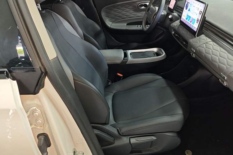 Used Dongfeng NAMMI 01 2024 New Edition 430 Plus Smart+ Right Front Seat