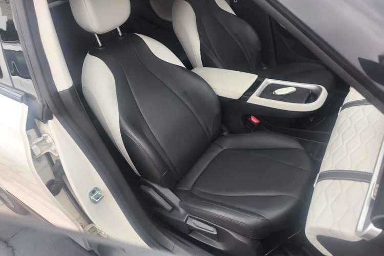 Used Dongfeng NAMMI 01 2024 330 Plus Smart+ Right Front Seat