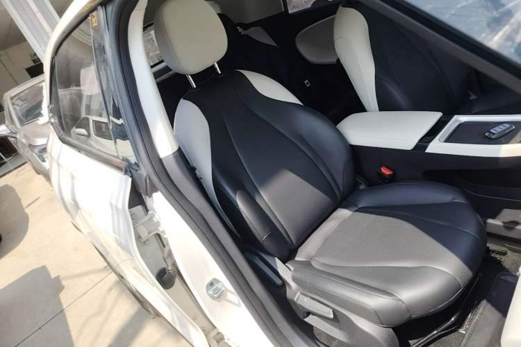 Used Dongfeng NAMMI 01 2024 330 Air Right Front Seat