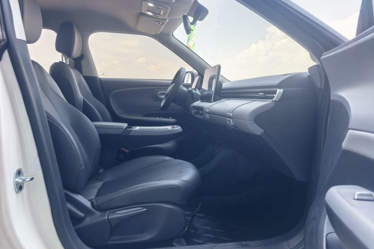 Used Dongfeng NAMMI 01 2024 New Edition 330 Air Right Front Seat