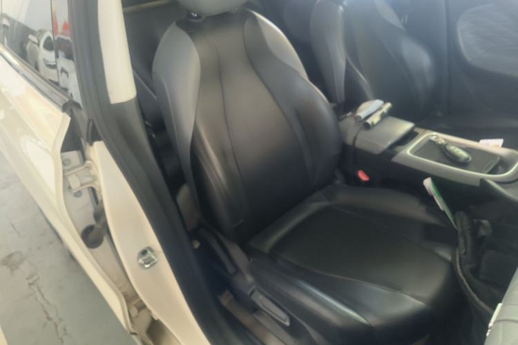 Used Dongfeng NAMMI 01 2024 330 Plus Right Front Seat