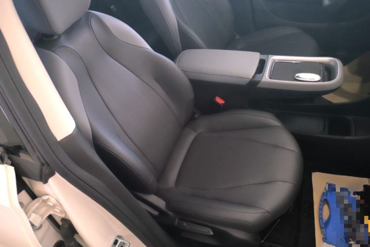 Used Dongfeng NAMMI 01 2024 New Edition 330 Air Right Front Seat