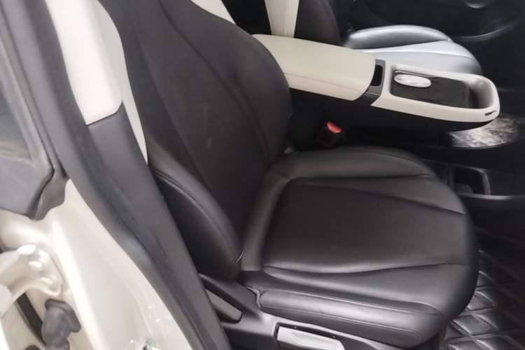 Used Dongfeng NAMMI 01 2024 430 Plus Smart+ Right Front Seat