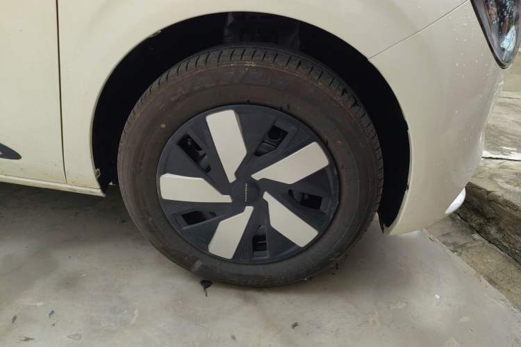 Used Dongfeng NAMMI 01 2024 New Edition 330 Air Right Front Wheel Hub