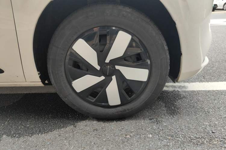 Used Dongfeng NAMMI 01 2024 New Edition 330 Air Right Front Wheel Hub
