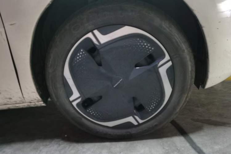 Used Dongfeng NAMMI 01 2024 New Edition 330 Plus Smart+ Right Front Wheel Hub