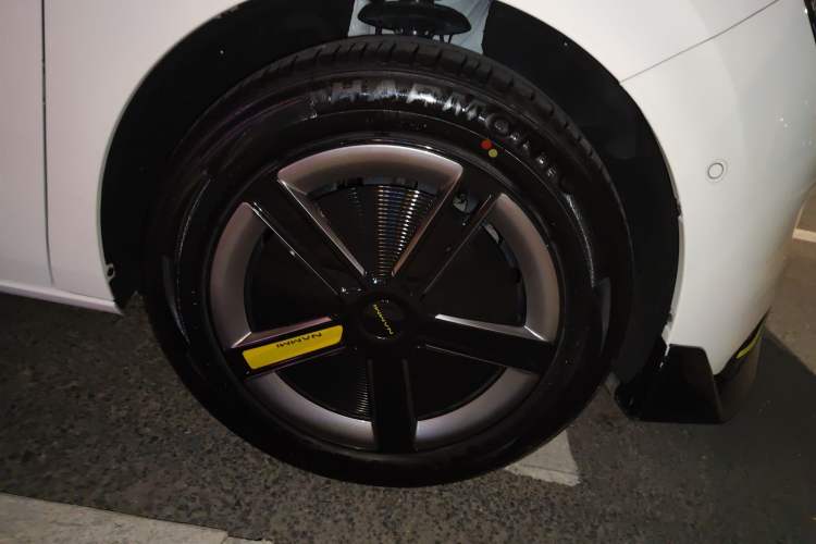 Used Dongfeng NAMMI 01 2024 Co-Creation Edition – Co-Creation WE Version Right Front Wheel Hub