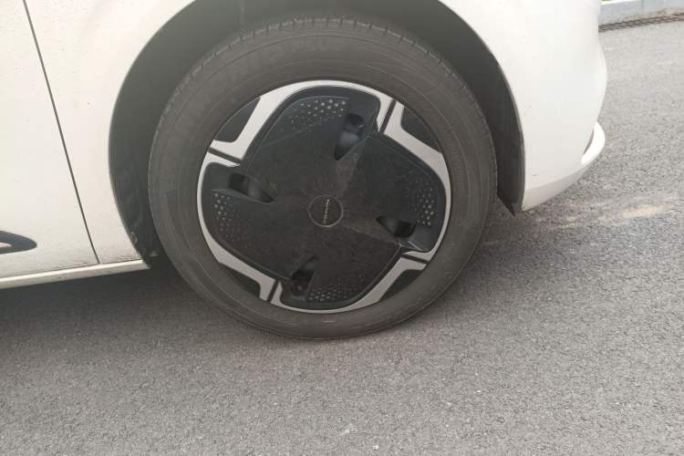 Used Dongfeng NAMMI 01 2024 New Edition 330 Plus Smart+ Right Front Wheel Hub