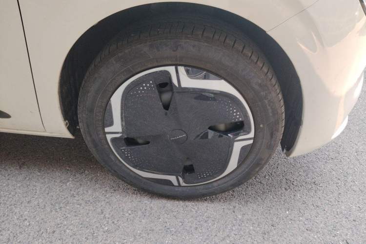 Used Dongfeng NAMMI 01 2024 New Edition 330 Plus Smart+ Right Front Wheel Hub