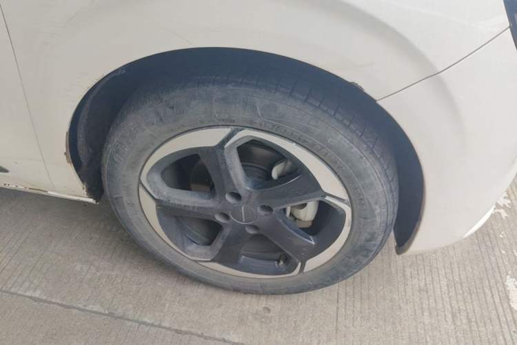 Used Dongfeng NAMMI 01 2024 New Edition 430 Plus Smart+ Right Front Wheel Hub