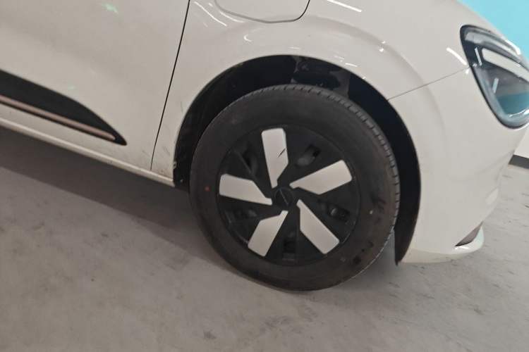 Used Dongfeng NAMMI 01 2024 New Edition 330 Air Right Front Wheel Hub