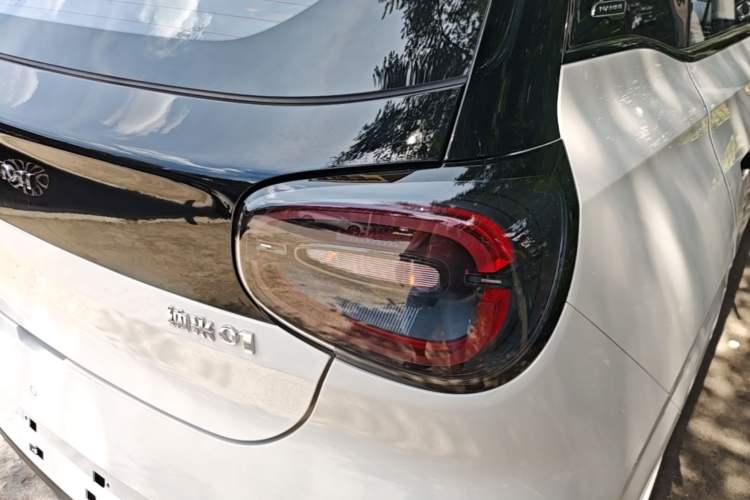 Used Dongfeng NAMMI 01 2024 New Edition 430 Plus Smart+ Right Rear Taillight