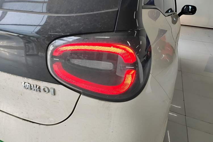 Used Dongfeng NAMMI 01 2024 New Edition 330 Air Right Rear Taillight
