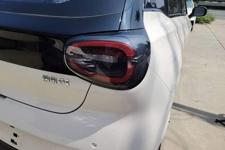 Used Dongfeng NAMMI 01 2024 330 Air Right Rear Taillight