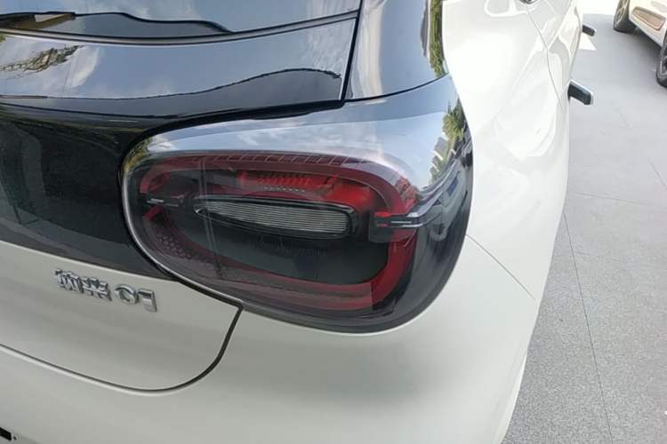 Used Dongfeng NAMMI 01 2024 New Edition 430 Plus Smart+ Right Rear Taillight