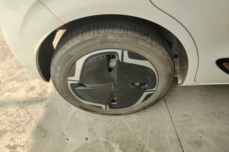 Used Dongfeng NAMMI 01 2024 New Edition 330 Plus Smart+ Right Rear Wheel Hub