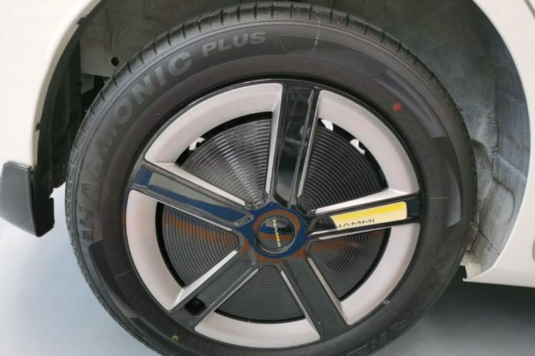 Used Dongfeng NAMMI 01 2024 Co-Creation Edition Co-Creation ME Version Right Rear Wheel Hub