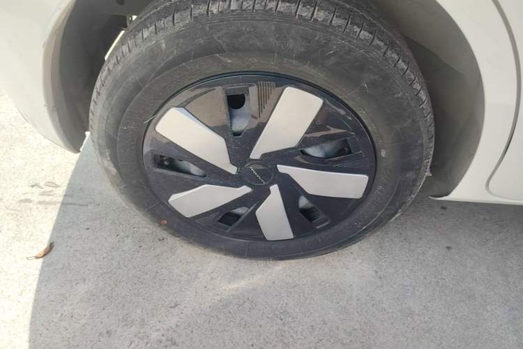 Used Dongfeng NAMMI 01 2024 330 Air Right Rear Wheel Hub
