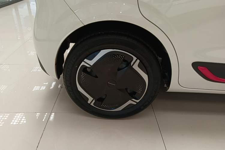 Used Dongfeng NAMMI 01 2024 New Edition 330 Plus Smart+ Right Rear Wheel Hub