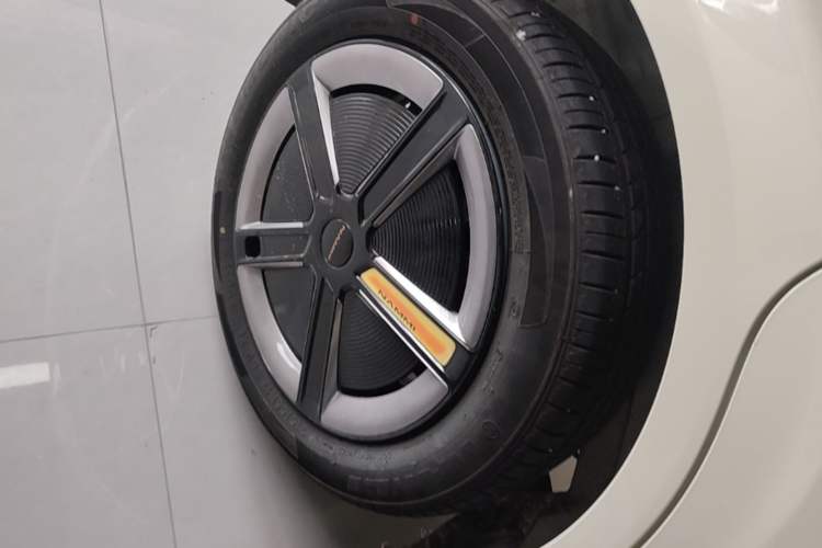 Used Dongfeng NAMMI 01 2024 Co-Creation Edition – Co-Creation WE Version Right Rear Wheel Hub