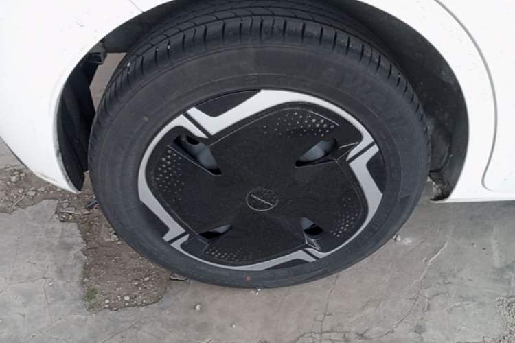 Used Dongfeng NAMMI 01 2024 New Edition 330 Plus Smart+ Right Rear Wheel Hub