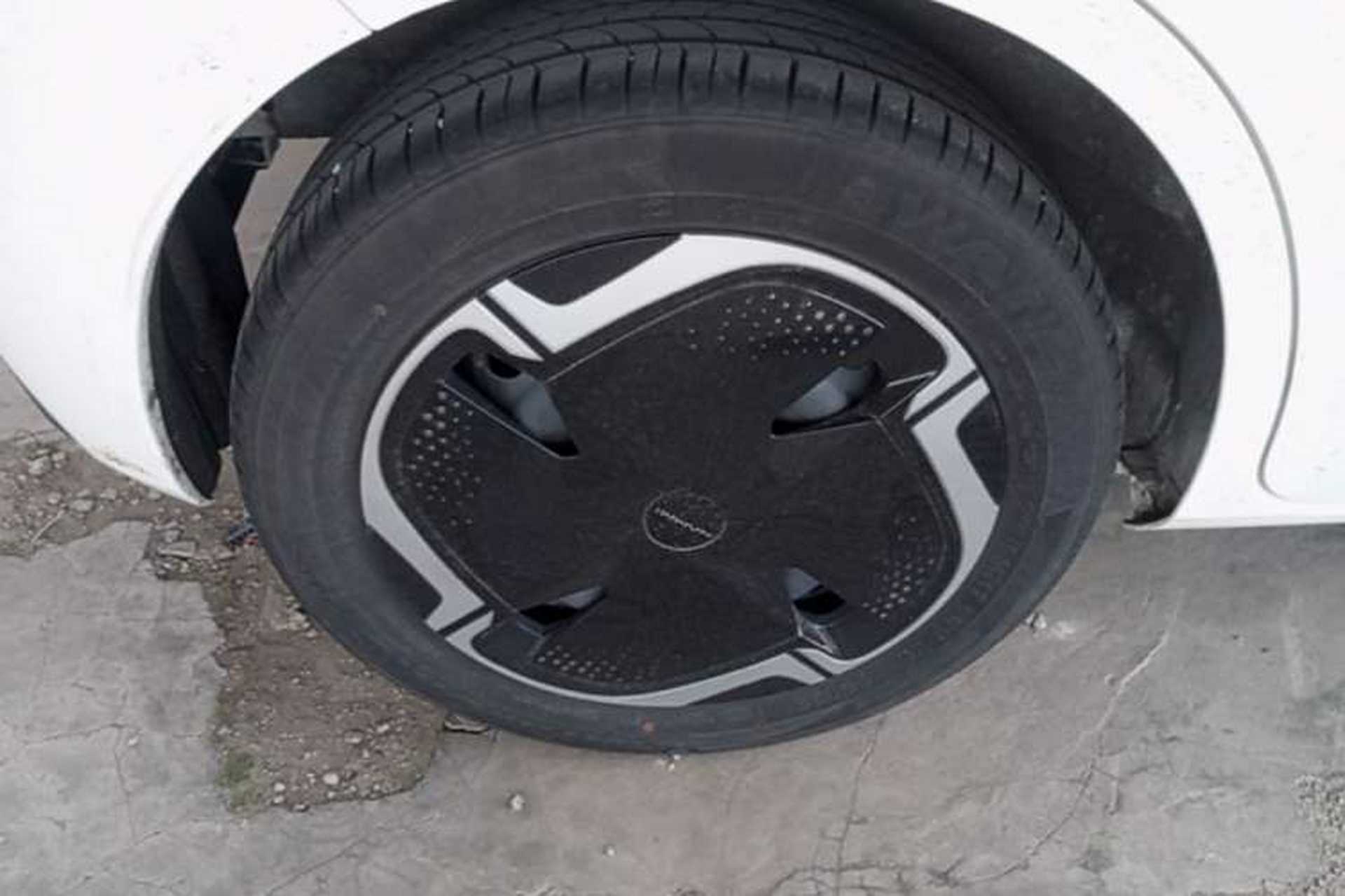 Used Dongfeng NAMMI 01 2024 New Edition 330 Plus Smart+ Right Rear Wheel Hub