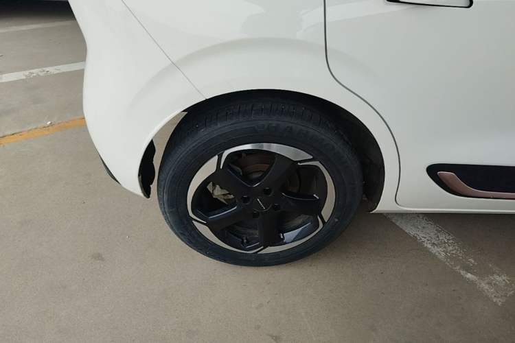 Used Dongfeng NAMMI 01 2024 New Edition 430 Plus Smart+ Right Rear Wheel Hub
