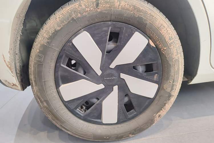Used Dongfeng NAMMI 01 2024 New Edition 330 Air Right Rear Wheel Hub