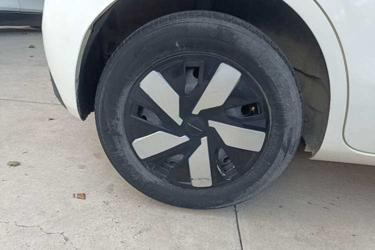 Used Dongfeng NAMMI 01 2024 330 Air Right Rear Wheel Hub