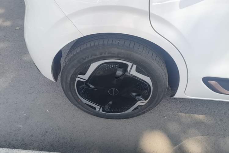 Used Dongfeng NAMMI 01 2024 New Edition 330 Plus Smart+ Right Rear Wheel Hub