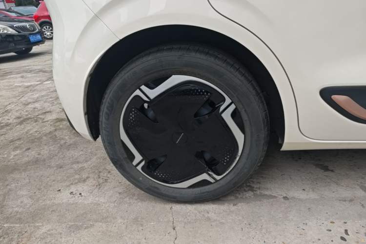 Used Dongfeng NAMMI 01 2024 New Edition 330 Plus Smart+ Right Rear Wheel Hub