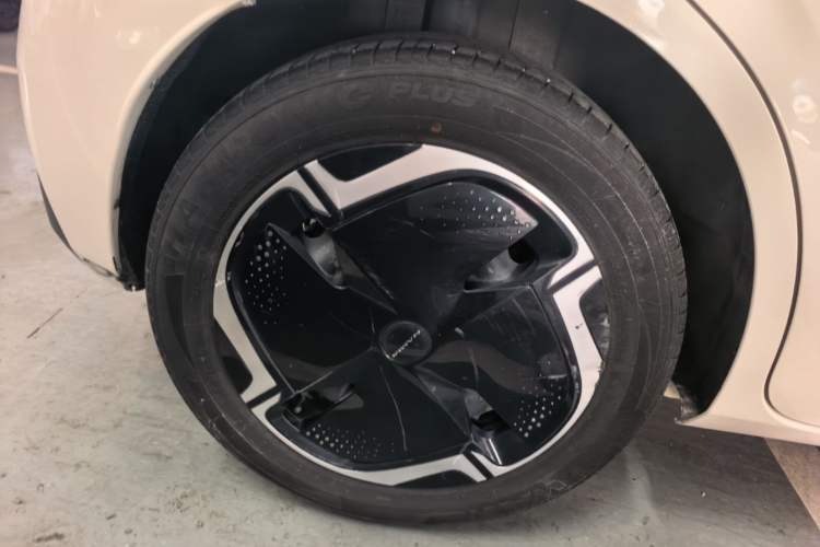 Used Dongfeng NAMMI 01 2024 330 Plus Right Rear Wheel Hub